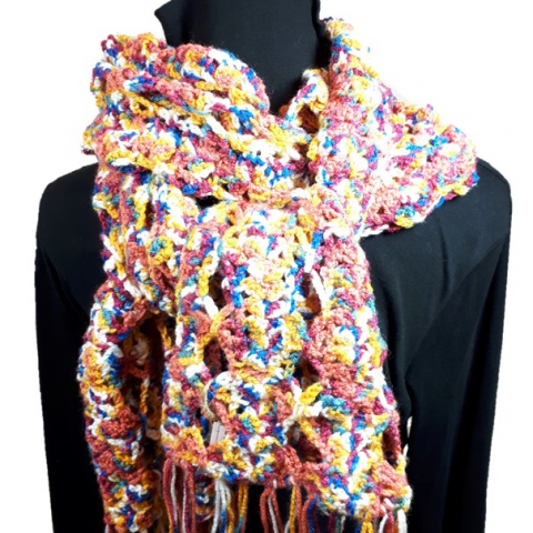 Gebreide gemeleerde kleurige sjaal
